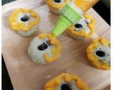 A picture of step 10 of Orange black berry muffins.