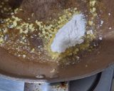 Foto langkah ke 3 dari resep Creamy Garlic Penne Pasta.