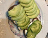 Foto del paso 2 de la receta: Tostadas de salmón y bacalao marinado al eneldo queso de Philadelphia