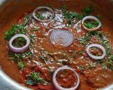 A picture of step 8 of Winter vegetables Mumbai style spicy masala pav bhaji.