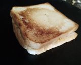 A picture of step 4 of Boil egg sandwich.