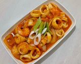 Foto langkah ke 6 dari resep Cumi & Udang saus padang.