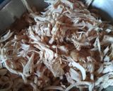 Foto langkah ke 1 dari resep Ayam suwir manis (ora) pedas.