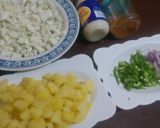 A picture of step 1 of Egg and potato sandwich.