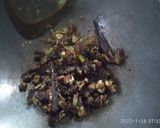 Foto langkah ke 5 dari resep Oseng belut.