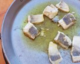 Foto del paso 3 de la receta Paella de bacalao Skrei con coliflor, habas y ajitos tiernos