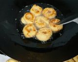 Foto langkah ke 5 dari resep Donat kentang empuk banget.