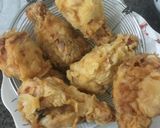 Hình bước làm 3 của món Đùi gà rán mini chiên giòn