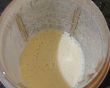 A picture of step 2 of Pineapple shake.