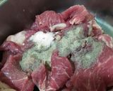 Foto langkah ke 2 dari resep Tumis Daging Brokoli.