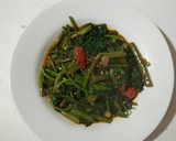 Foto langkah ke 5 dari resep Tumis kangkung Terasi / belacan.