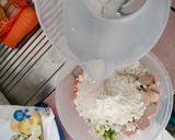 Foto langkah ke 3 dari resep Bakwan Sosis Sayur.