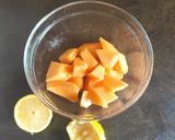 Foto del passaggio 1 della ricetta Ghiaccioli di melone alla menta