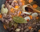 صورة لخطوة 1 من وصفة رز مع اللحمة والجزر 😋 😋
