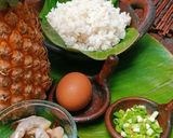 Foto langkah ke 1 dari resep Nasi Goreng Udang Nanas.