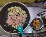 Foto langkah ke 5 dari resep Ayam Jamur untuk Bakmi / Nasi Tim 蘑菇鸡用于面条或团队米饭.