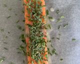 Une image de l'étape 1 de Papillotte de saumon.