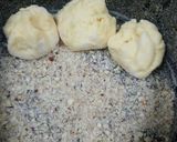 Aranygaluska mogyoró krémmel töltve, habos karamell szósszal, gm recept fázis 4 fotója