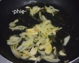 Foto langkah ke 2 dari resep Sosis asam manis.