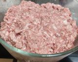 A picture of step 1 of Hamburger Steak (ハンバーグステーキ).