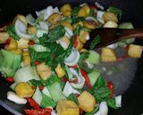 Foto langkah ke 5 dari resep Tumis Pac Choi Tahu Kuning.