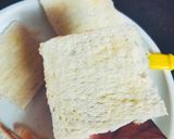 A picture of step 2 of Tomato toast sandwich.