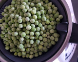 Foto del paso 1 de la receta: Ensalada de cuscús y guisantes