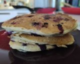 Áfonyás zabpalacsinta 🫐🥞 recept fázis 4 fotója