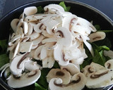 Foto del paso 4 de la receta: Quiche de espinacas y champiñones