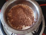 હોટ ચોકલેટ મિલ્ક (Hot Chocolate Milk Recipe In Gujarati)