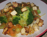 Foto del paso 5 de la receta: Tallarines chinos con tofu y brócoli