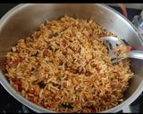 A picture of step 4 of Puffed rice upma.