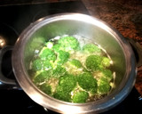 Foto del paso 3 de la receta: Suprema de merluza sobre puré de brócoli 🥦
