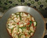 Foto langkah ke 4 dari resep Tumis terong bulat hijau teri bumbu pedas.