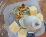 A picture of step 1 of Roasted garlic butter.