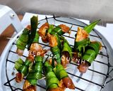 Hình bước làm 5 của món Gà nướng lá dứa kiểu Thái