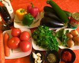 صورة لخطوة 1 من وصفة رتاتولي الباذنجان والفلفل على الطريقة الفرنسية ratatouille 🍆🌶🍅