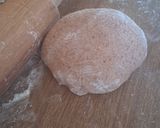 Foto del paso 2 de la receta: Sorrentinos integrales de jamón y queso en máquina de pan
