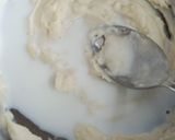 A picture of step 2 of White sauce cheese balls.