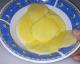 A picture of step 3 of ALU ke Pakory.