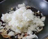 A picture of step 2 of Veg Pulao.