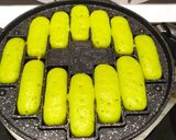 Foto langkah ke 6 dari resep Pukis anti gagal cuma 2 telur (one bowl).