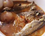 A picture of step 7 of Tangra Machher Jhal/ Small Cat fish Curry.