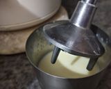 A picture of step 1 of Mango shake.