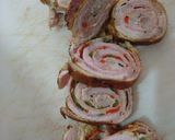 Foto del paso 4 de la receta: Cerdo relleno con jamón, queso, y pimentón. Sin horno