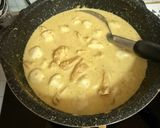 รูปขั้นตอนการทำที่ 4 ของ แกงเขียวหวานไก่ ลูกชิ้นปลา