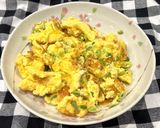 A picture of step 8 of Mayonnaise Scallion Omelet.