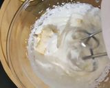 A picture of step 4 of Lemon Cheese cake.
