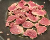 Foto del paso 3 de la receta Solomillo con anacardos, almendras y un toque de salsa yogur y miel