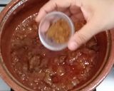 A picture of step 9 of Dahi Gosht(yoghurt Curry).
